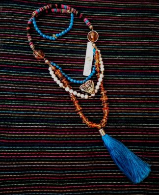 TUXTLA Un Fino Collar con Perla y Agatha Azul